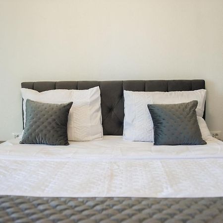 Apartment Lux Elba Kastela Exterior photo