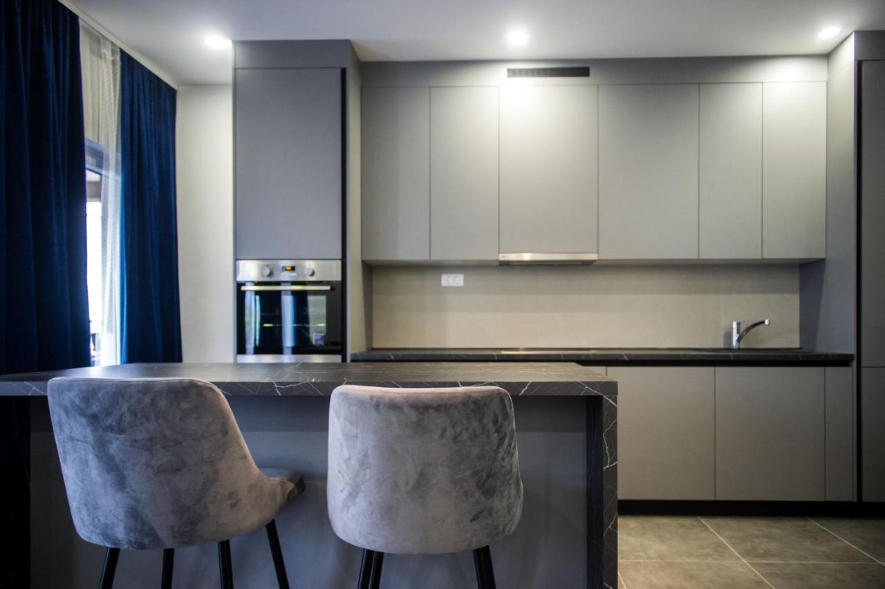 Apartment Lux Elba Kastela Exterior photo