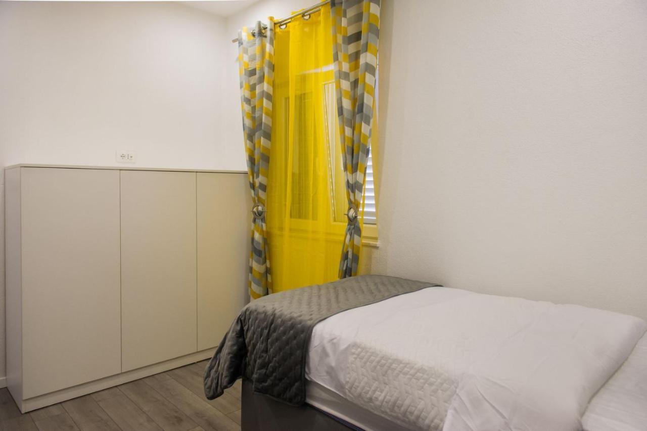 Apartment Lux Elba Kastela Exterior photo