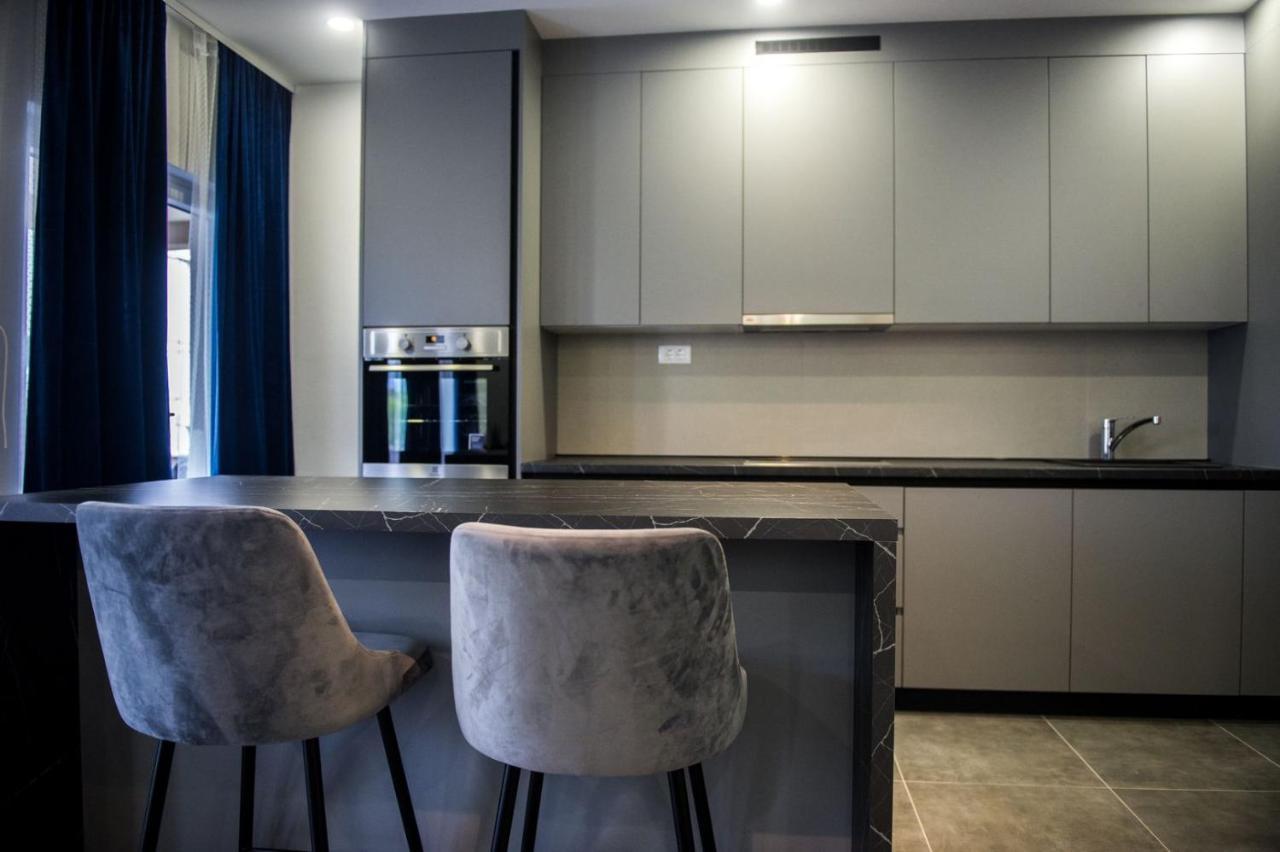 Apartment Lux Elba Kastela Exterior photo